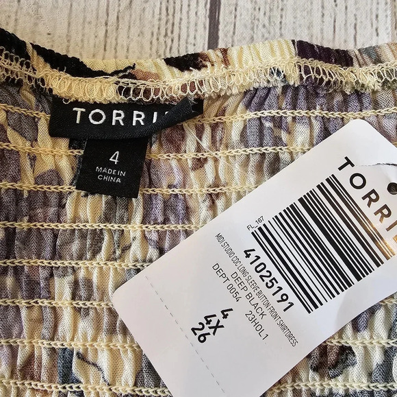 Torrid •Size 4X• NWT Floral Smocked Long Sleeve Challis Shirt Boho Off Shoulder - Picture 4 of 9
